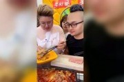 娱乐吃瓜酱求婚,甜蜜瞬间引爆网络